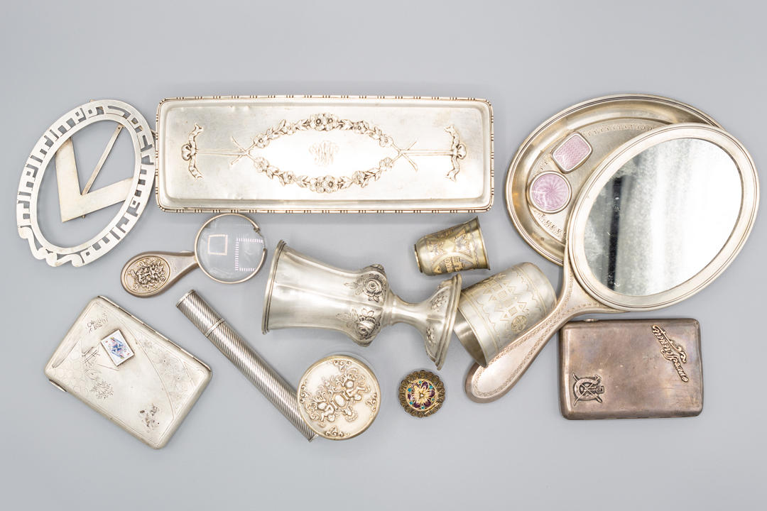 Eleganță rafinată: casete din argint pentru păstrarea bijuteriilor prețioase